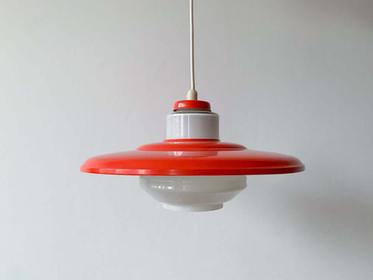 Why buy space age vintage lighting in design of 1960s 1970s?
