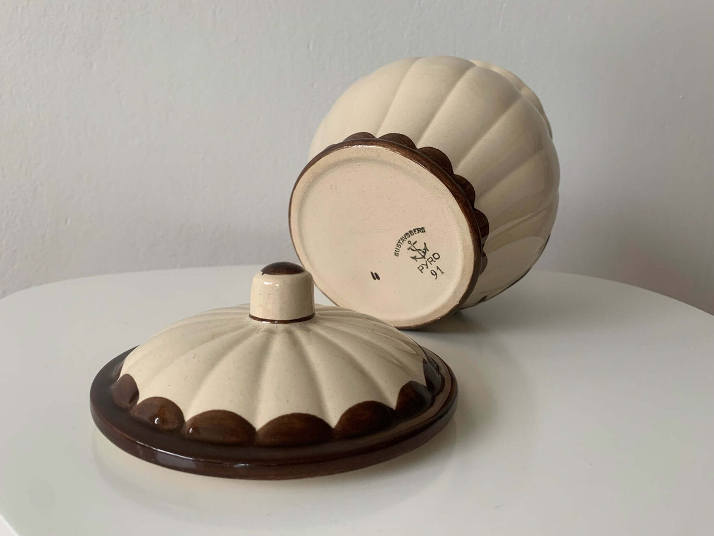 Gustavsberg Pyro coffee jar, designer Wilhelm Kåge