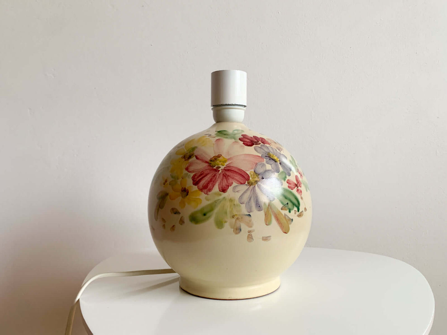 Vintage home light red faience