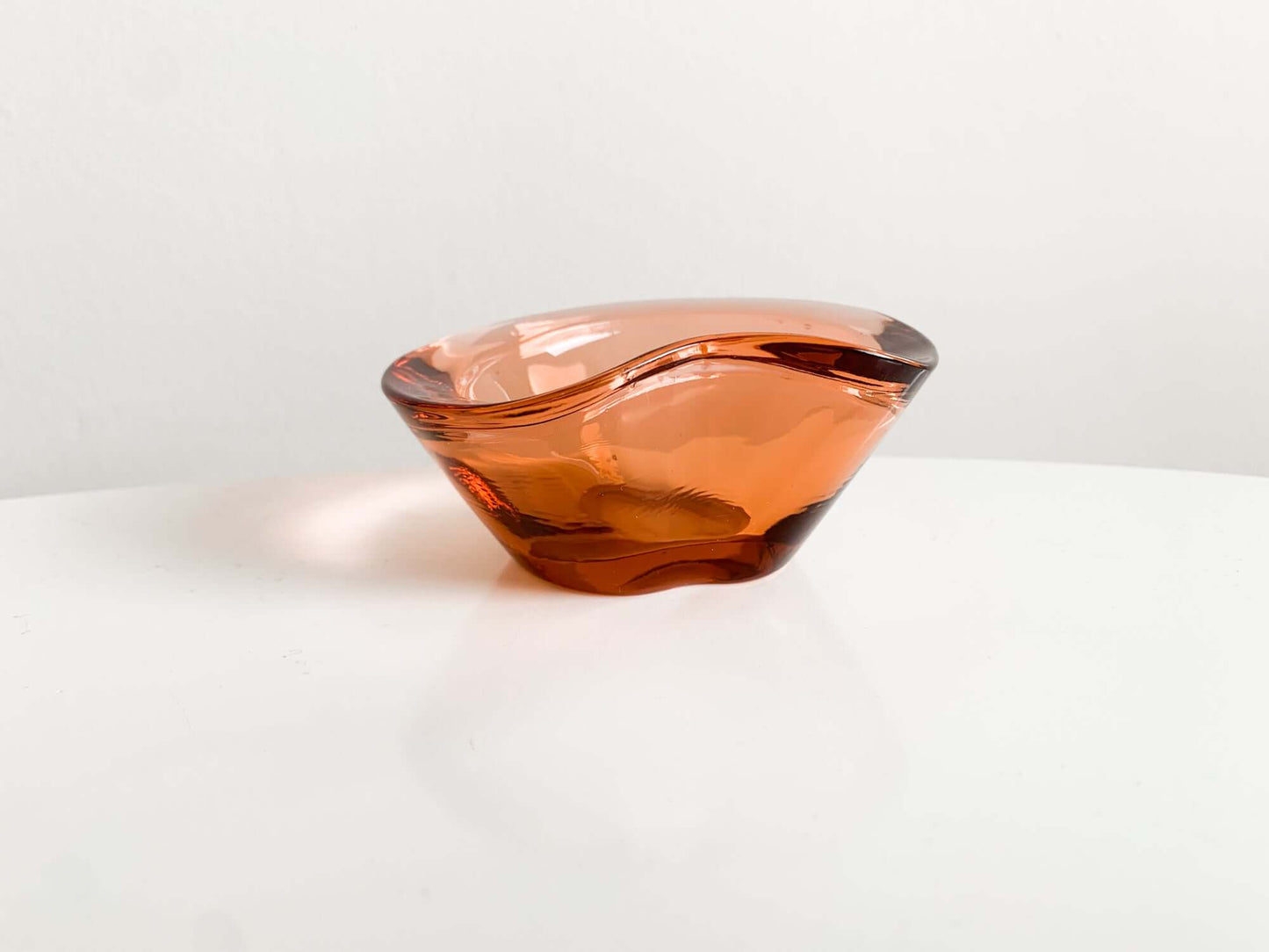 Helena Tynell Riihimaki, Vaakuna bowl, ashtray