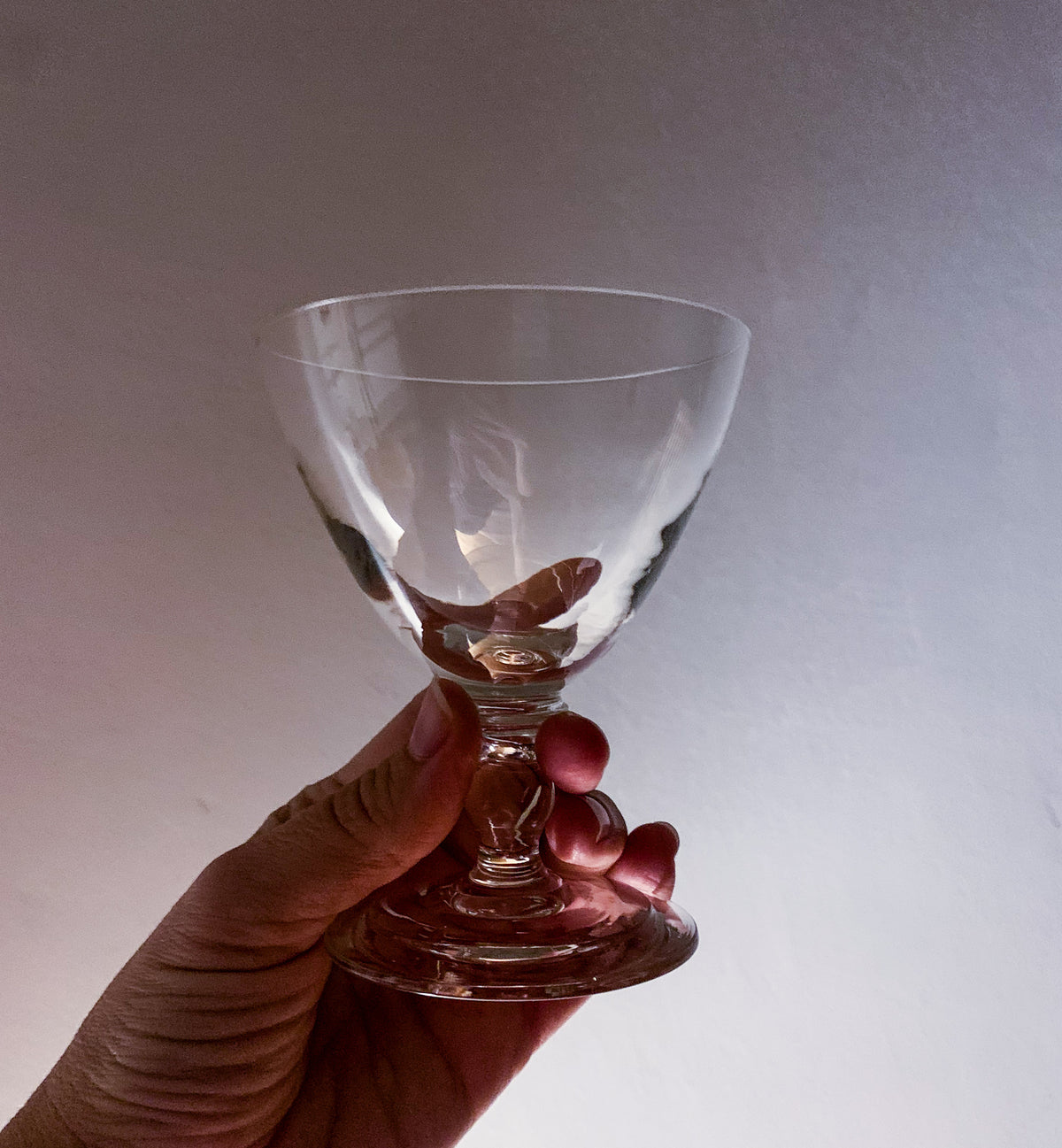Thyla wine glass by Tyra Lundgren, Riihimäki