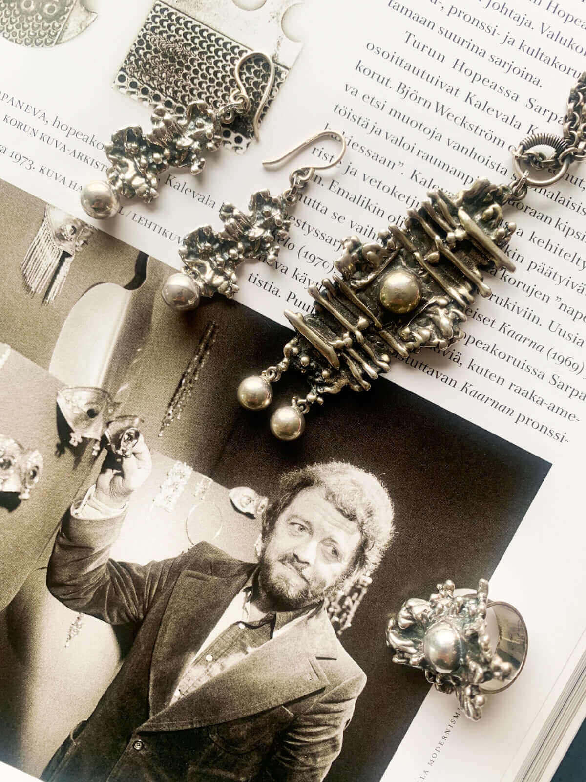 Pentti Sarpaneva, Brutalist large silver ring Kaarna