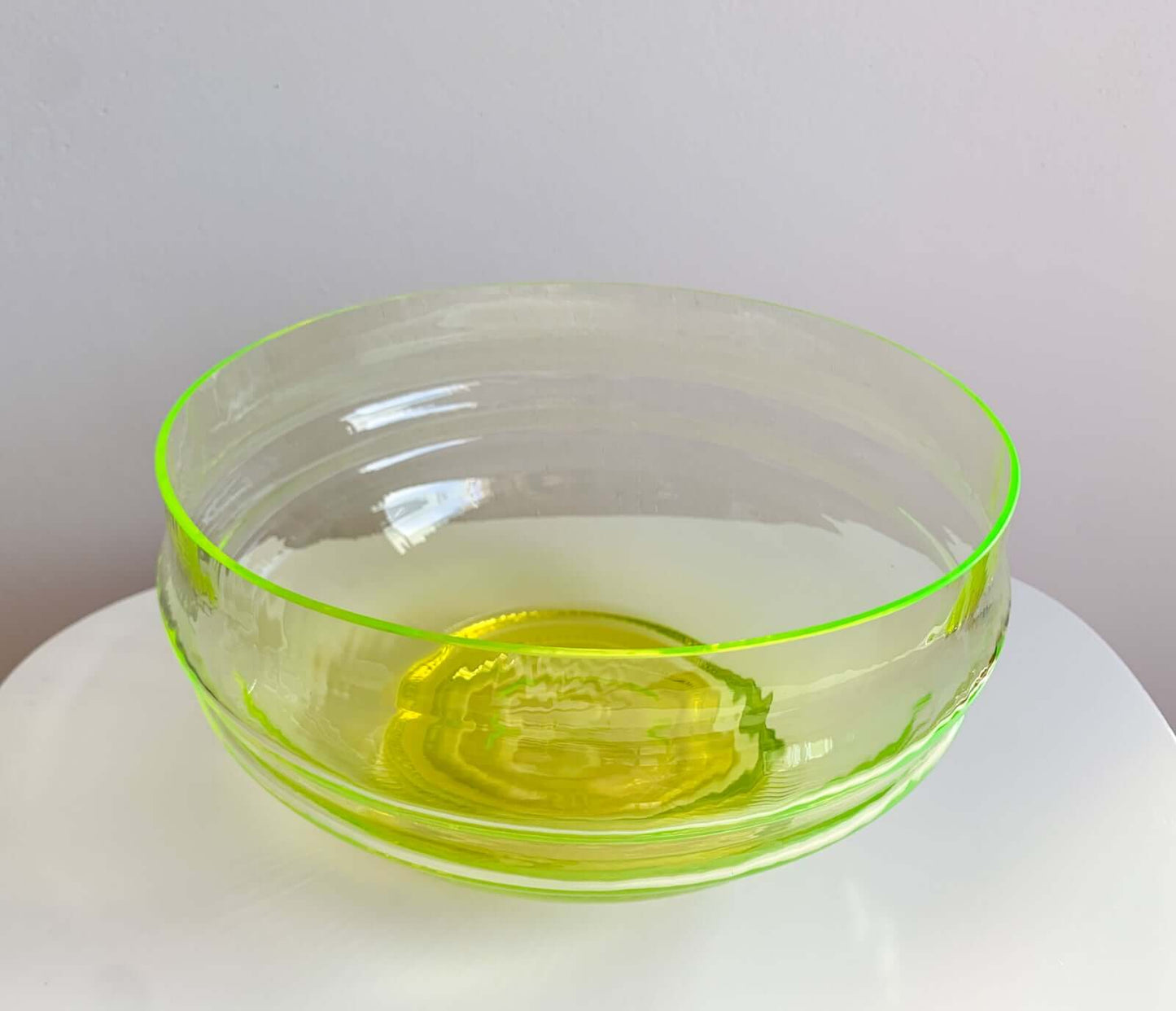 Nanny Still Riihimaki, Uranium large glass bowl Sulttaani, 1960s