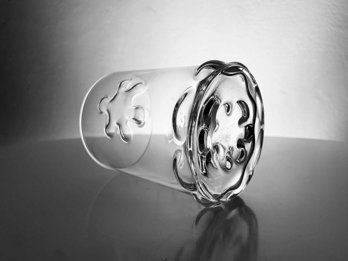Riihimäki, Set of 4 elegant glasses Kasperi, designer Erkki Siiroinen, Finland