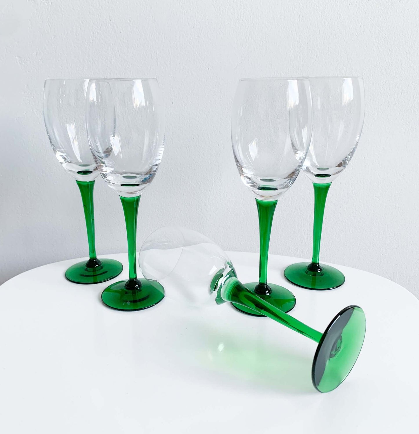 Saara Hopea Nuutajärvi | 5 Wine Glasses Traviata