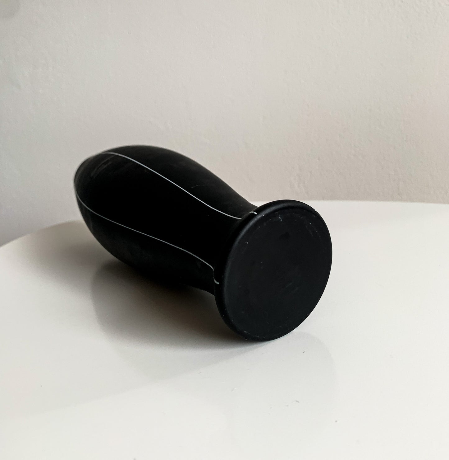 Riihimaen Lasi Aimo Okkolin Black Vase with White Stripes