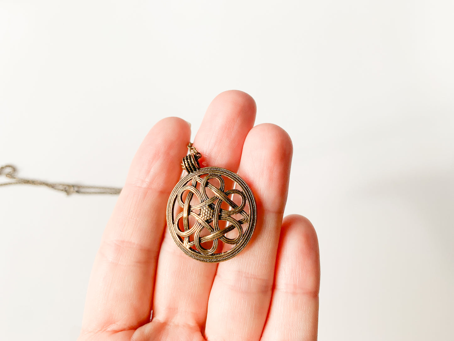 Kalevala Koru Helsinki Pendant - Bronze