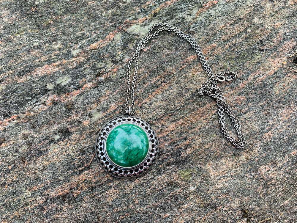 Silver necklace Summer Party by Kalevala Koru, epidote, 1994 Finland