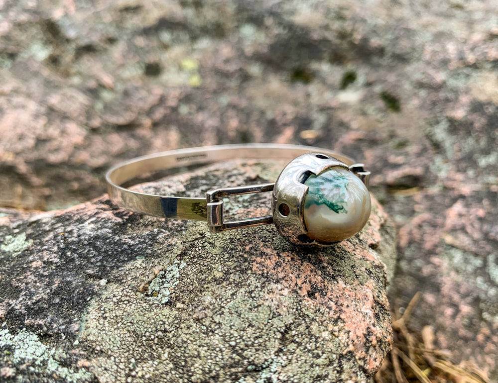 Midmod silver bracelet with jasper gemstone, designer Martti Viikinniemi, 1966 Finland