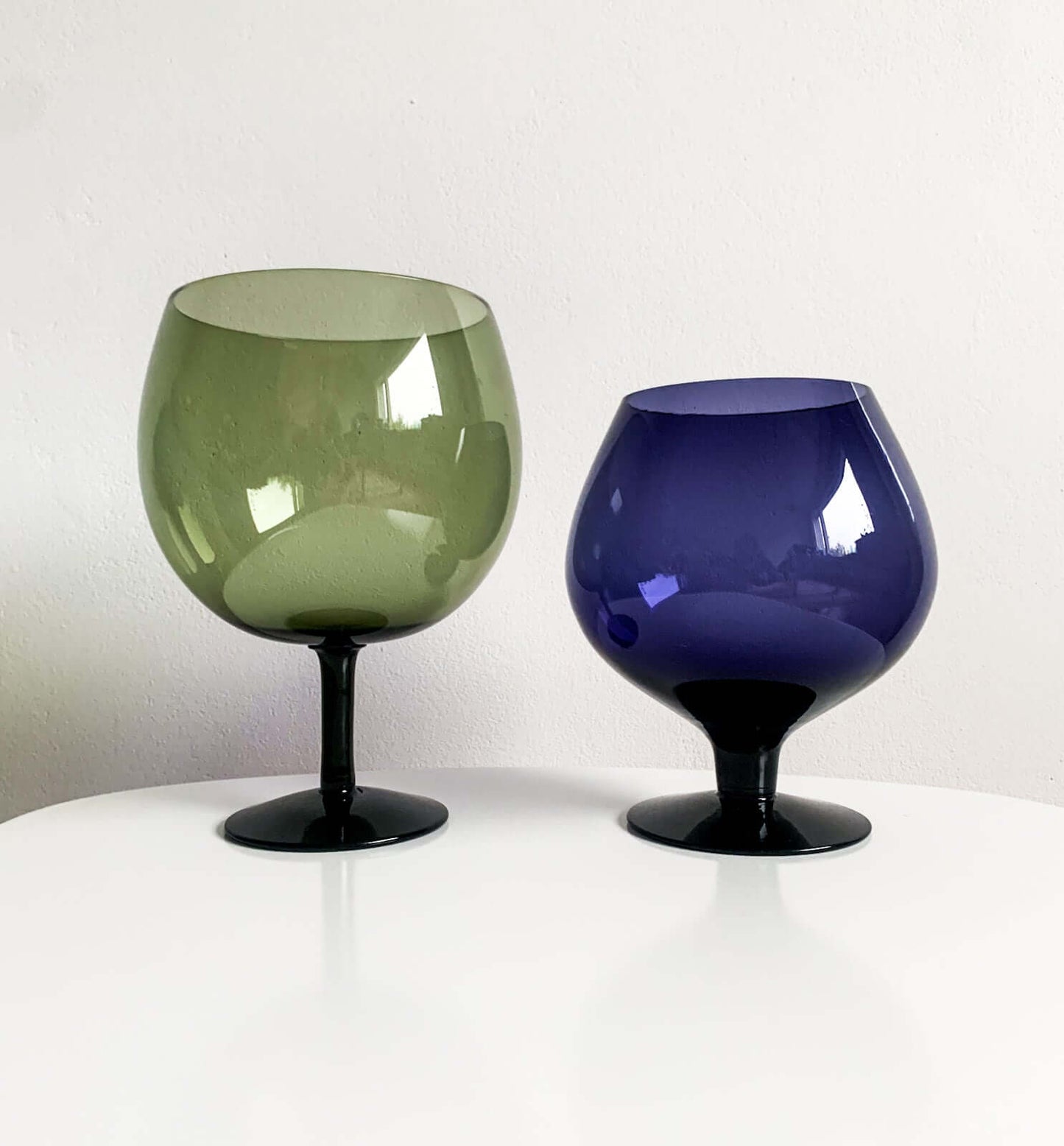 Saara Hopea – Nuutajarvi 1406 Aroma Glass & Vase