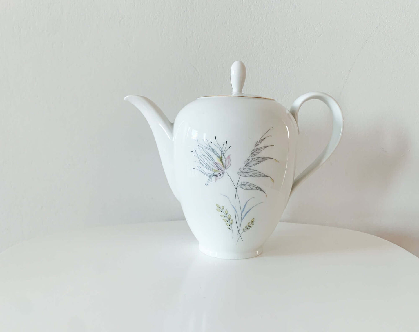 Porcelain coffee and tea pot, Vesta series, Rorstrand Sweden, 1950-60s