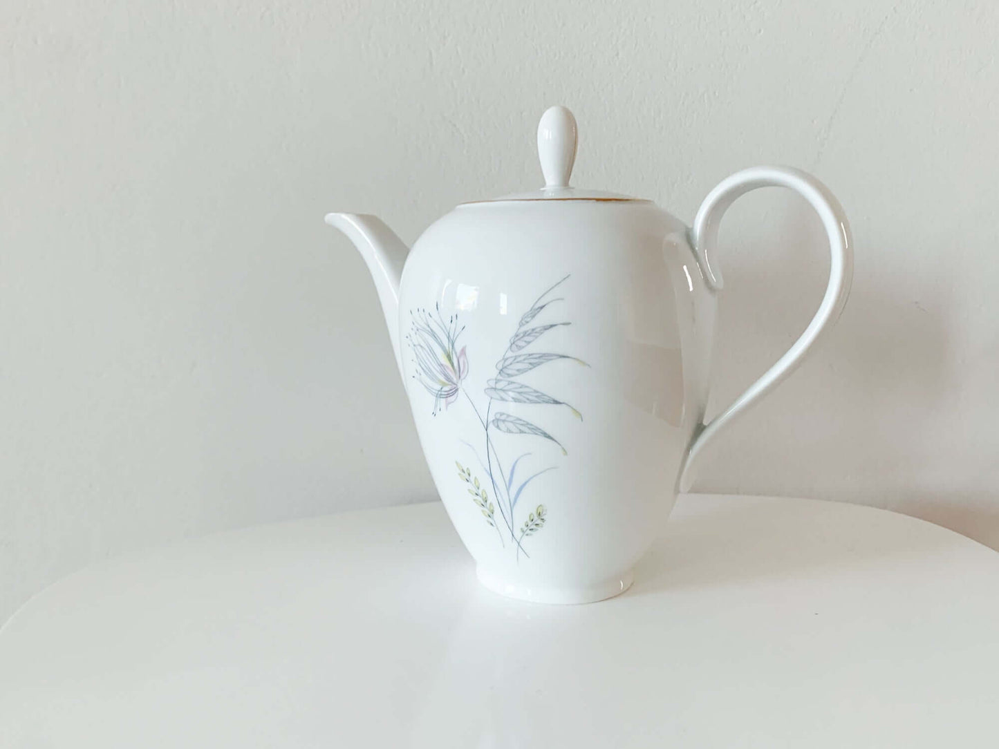 Porcelain coffee and tea pot, Vesta series, Rorstrand Sweden, 1950-60s