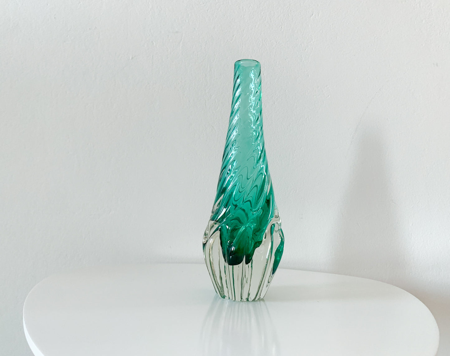 Emerald green crystal glass swirl vase, designer Mikko Helander, Humppila Finland, 60s