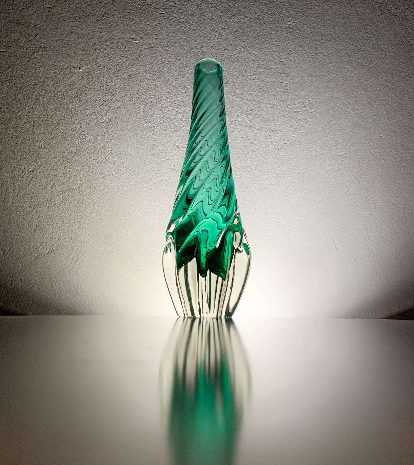 Emerald green crystal glass swirl vase, designer Mikko Helander, Humppila Finland, 60s