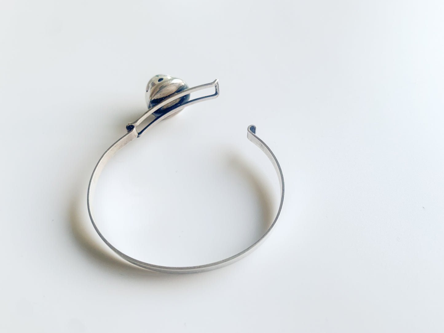 Midmod silver bracelet with jasper gemstone, designer Martti Viikinniemi, 1966 Finland