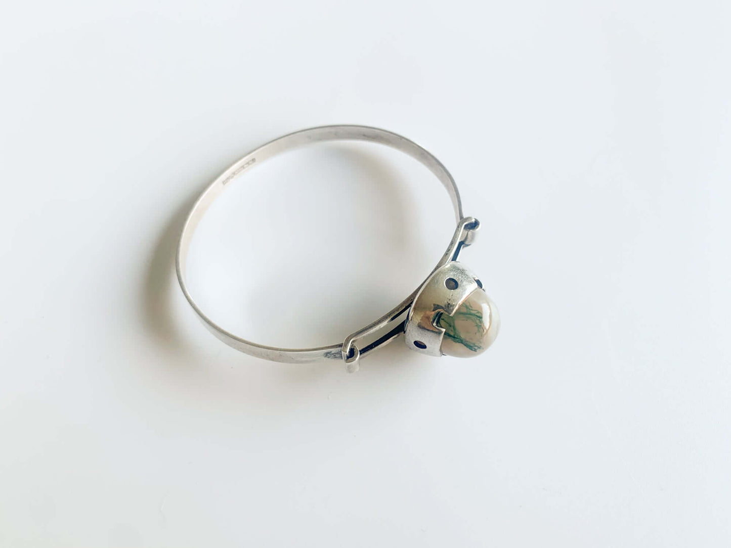 Midmod silver bracelet with jasper gemstone, designer Martti Viikinniemi, 1966 Finland
