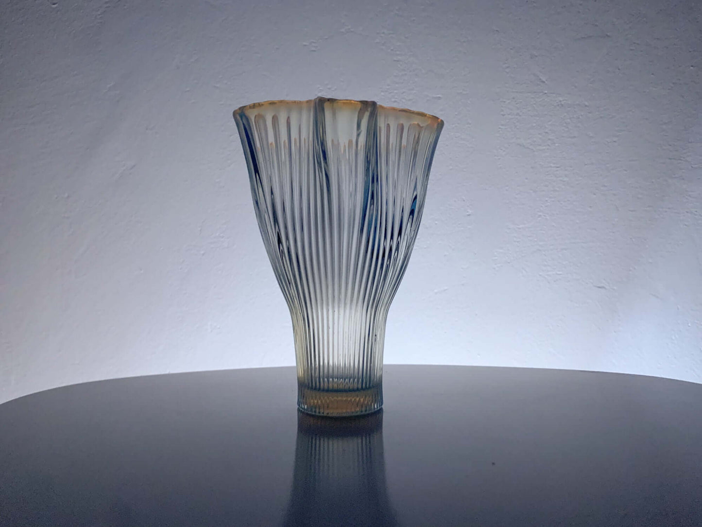 Vintage opalescent glass vase Reffla, designer Arthur Percy, Gullaskruf Sweden, 50s