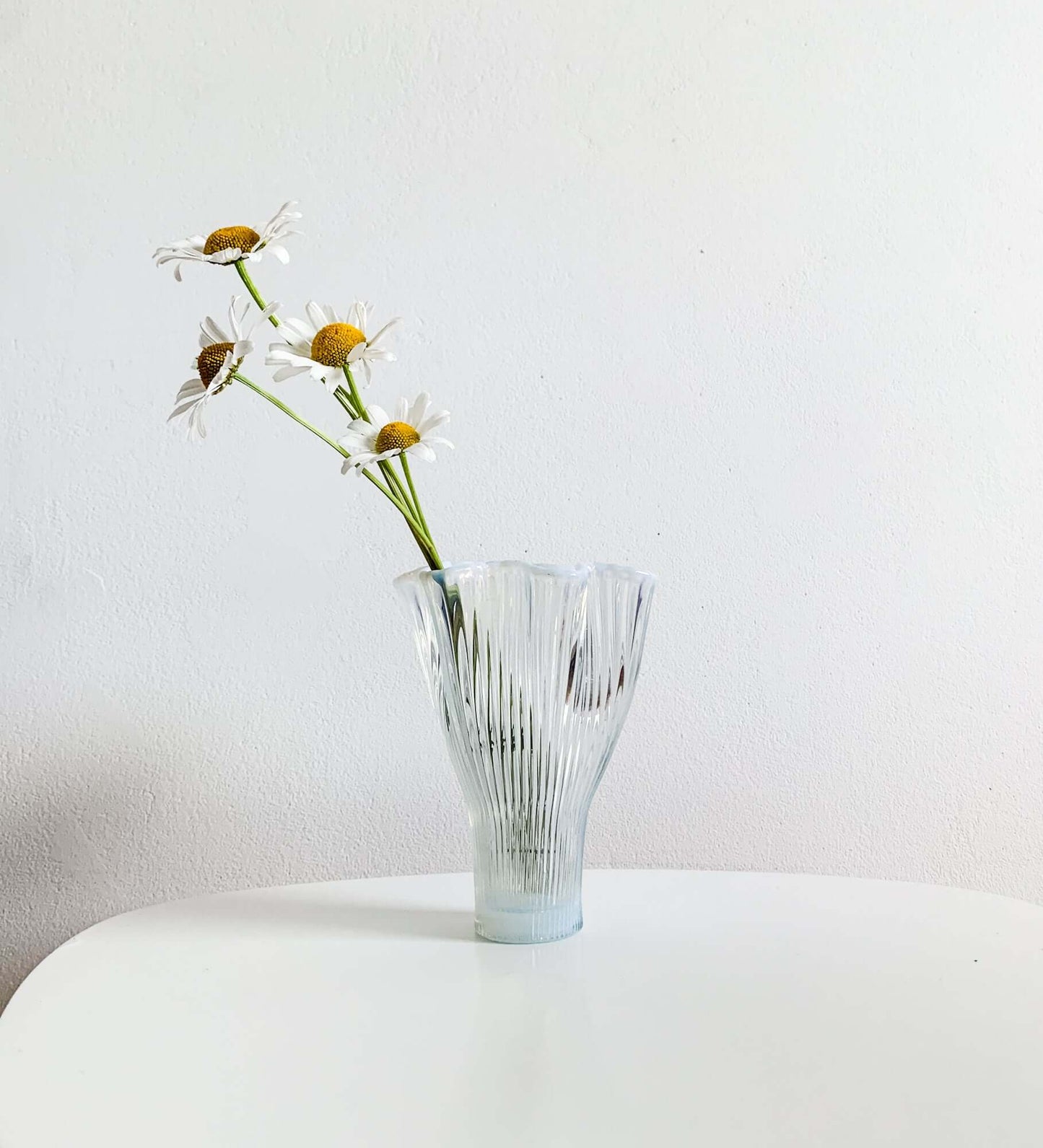 Vintage opalescent glass vase Reffla, designer Arthur Percy, Gullaskruf Sweden, 50s