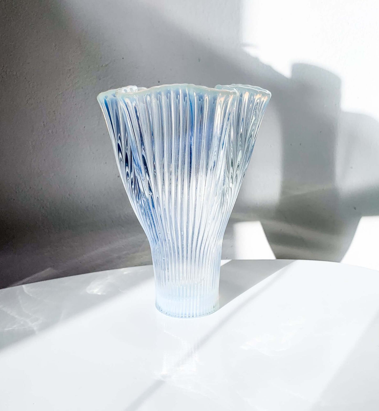 Vintage opalescent glass vase Reffla, designer Arthur Percy, Gullaskruf Sweden, 50s