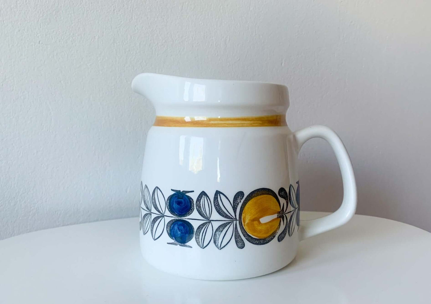 Modernist jug Tuva series, Carl-Harry Stålhane, 1965-69. Rörstrand