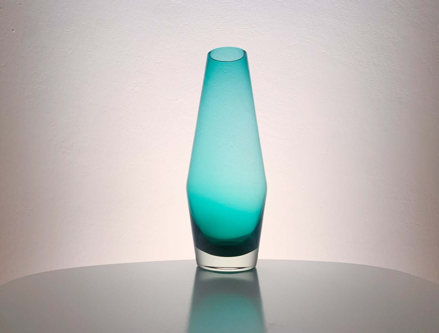 Tamara Aladin Riihimaki, Pop Art glass turquoise vase, Finland