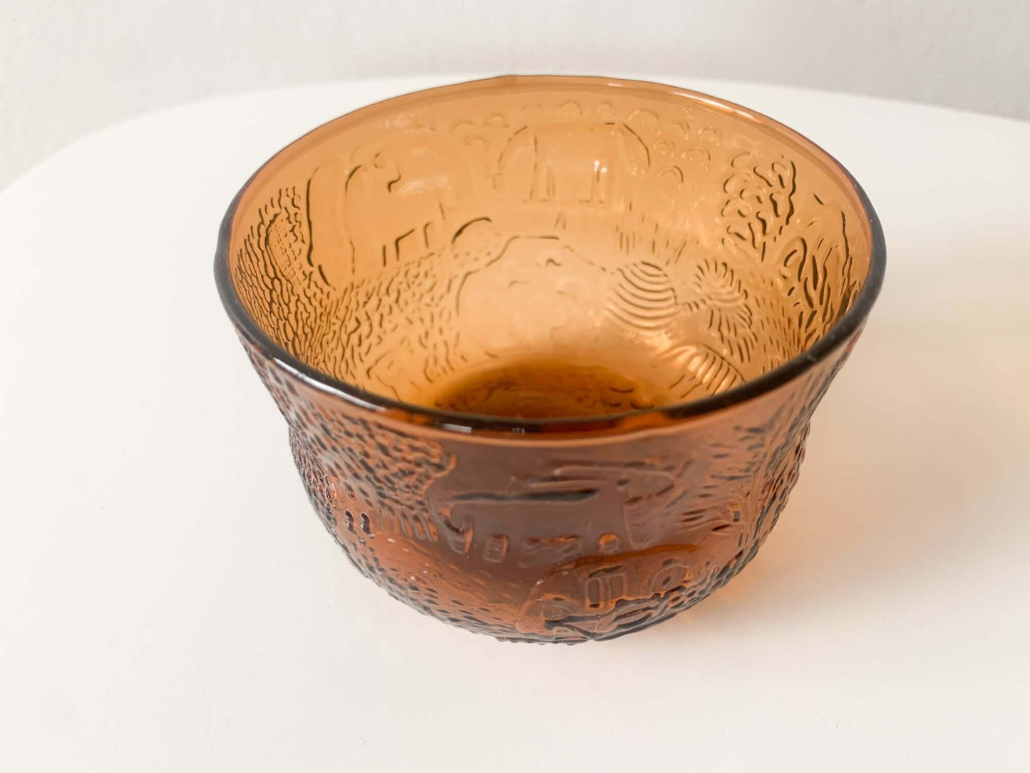 Glass dessert or sugar bowl, Fauna series by Oiva Toikka. Nuutajärvi 1970s