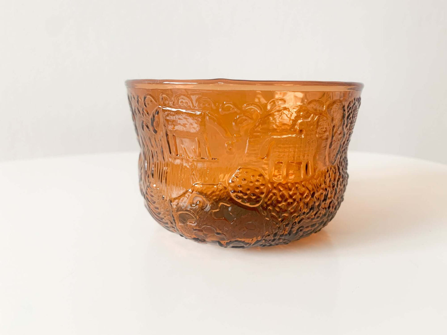Glass dessert or sugar bowl, Fauna series by Oiva Toikka. Nuutajärvi 1970s