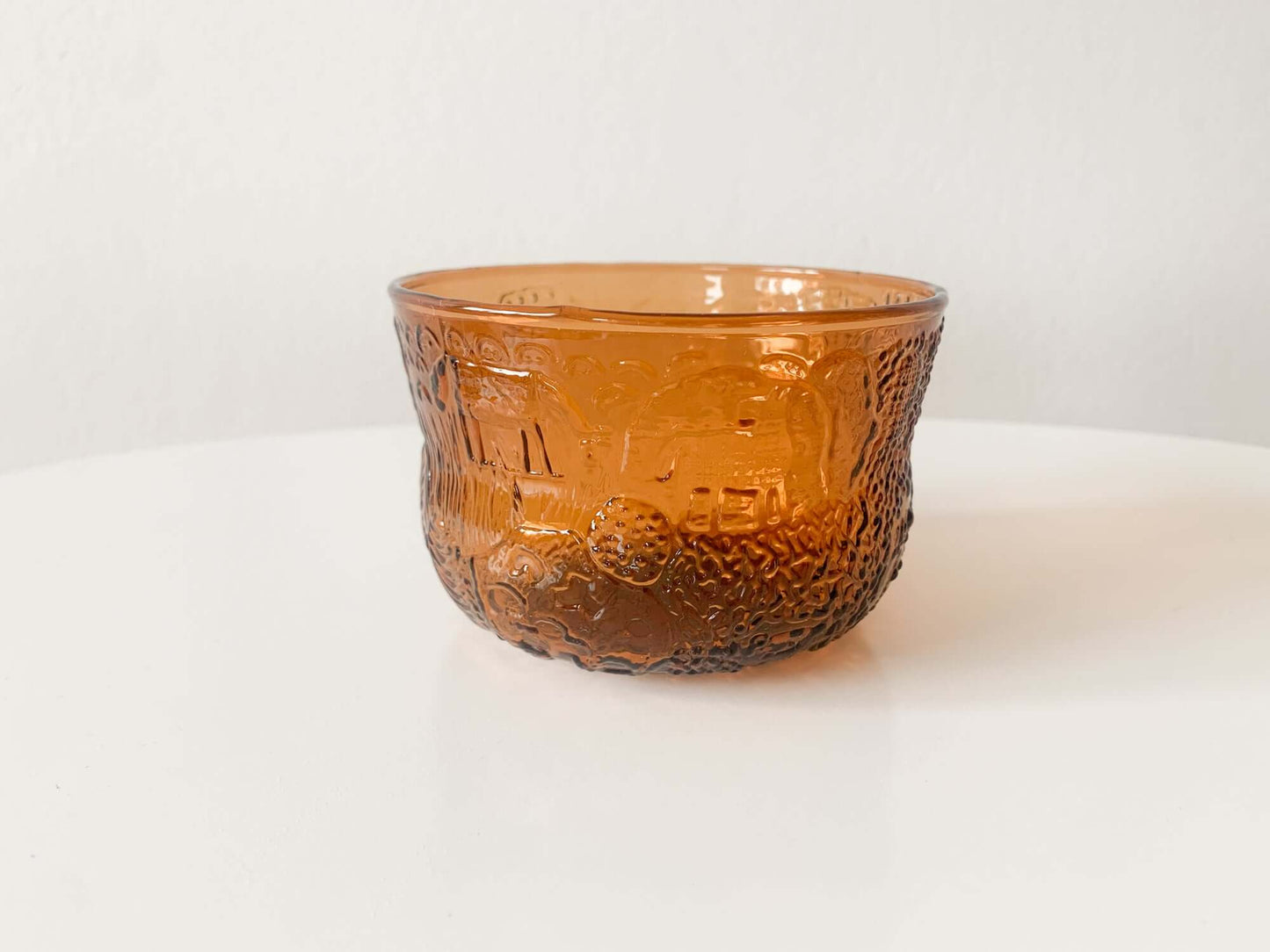 Glass dessert or sugar bowl, Fauna series by Oiva Toikka. Nuutajärvi 1970s