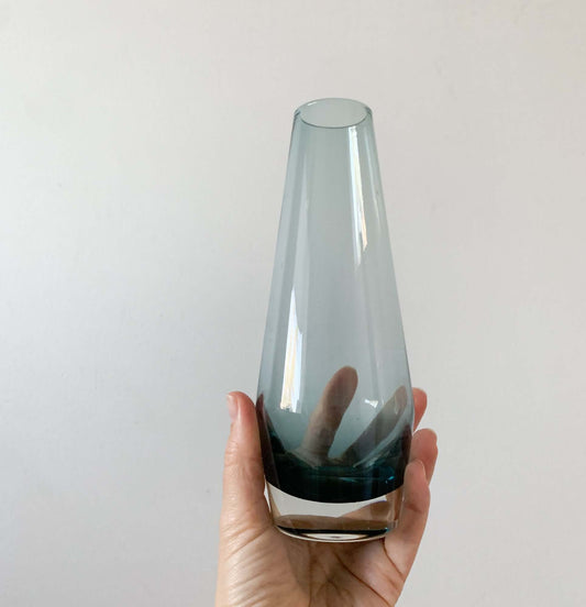 Tamara Aladin Riihimäen Lasi | Blue grey glass vase