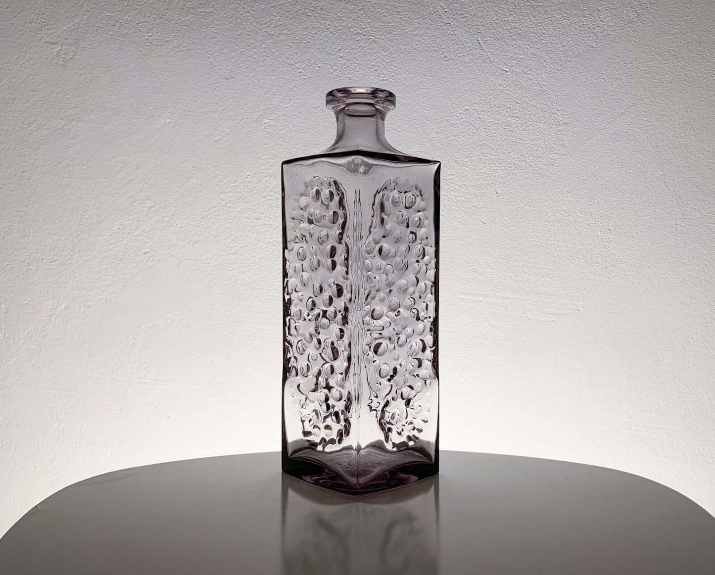 Riihimaki Eero Rislakki, Heavy Purple Decanter Lara, Finland 1970s