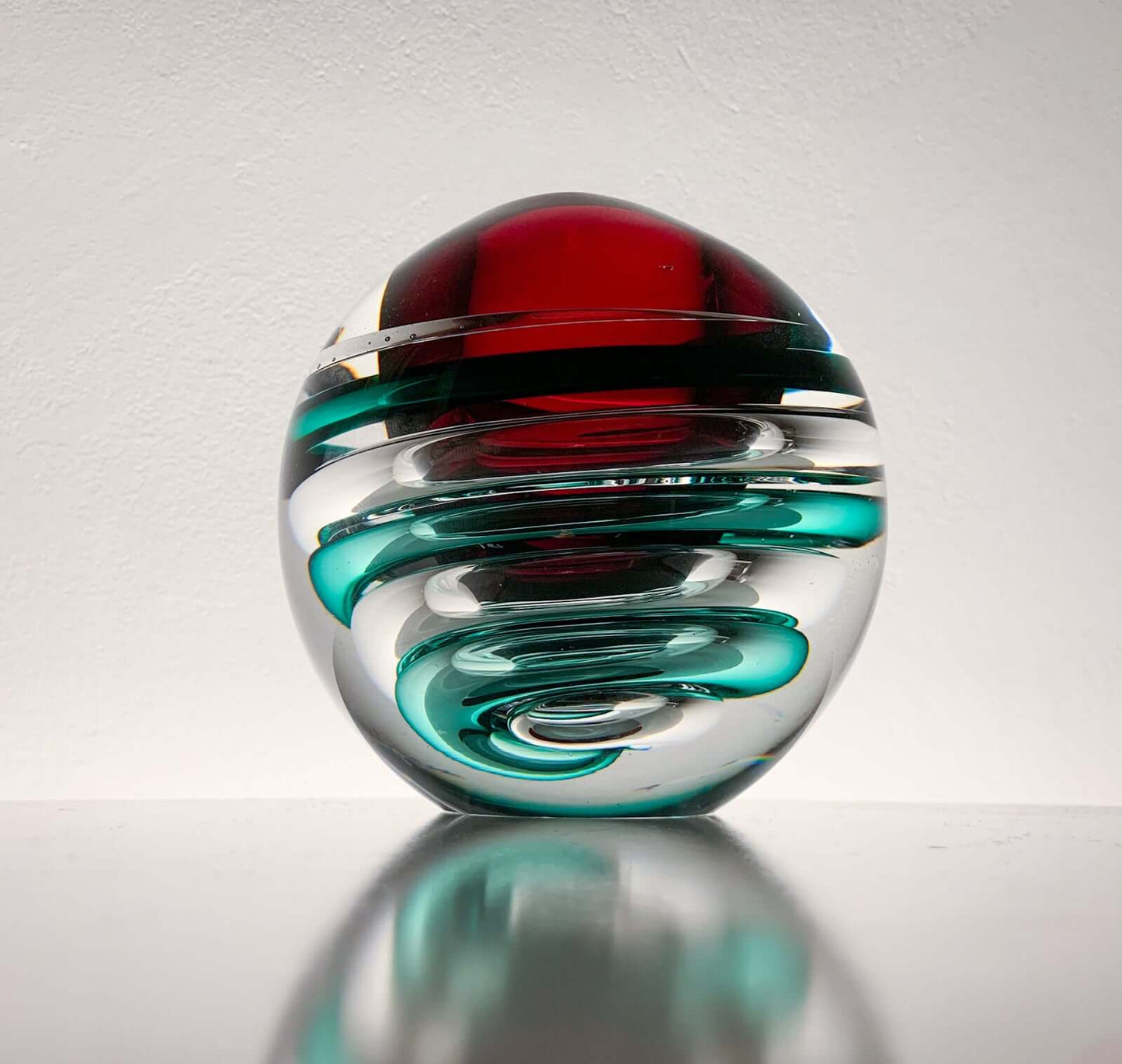 Orrefors Lars Hellsten, Ariel Art Glass Vase Meteor, 1980s Sweden