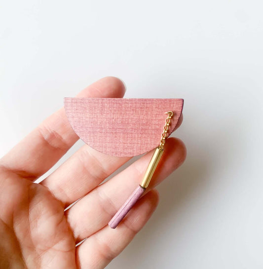 Aarikka Finland Wood Pendulum brooch, dusty rose