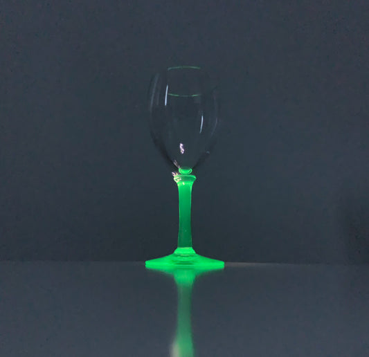 Likely Riihimäki | Uranium Wine Glass