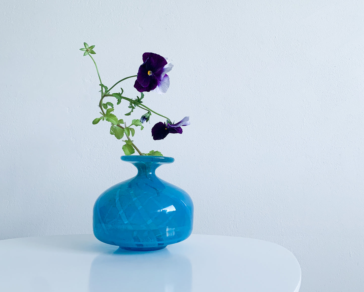 Modernist vase in Mediterranean color, Michael Harris era, Mdina Malta, 70s
