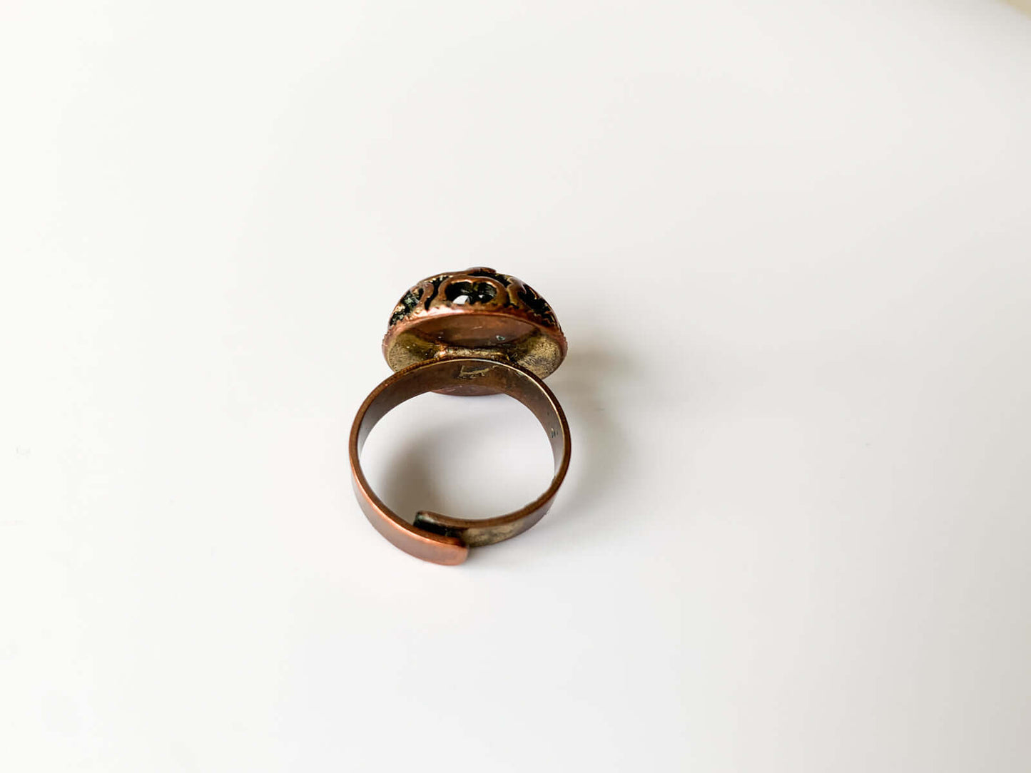 Bronze ring floral motif