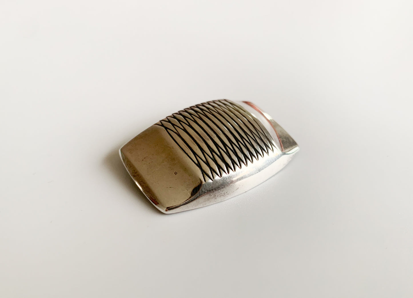 Erik Granit, Modernist silver brooch, Finland