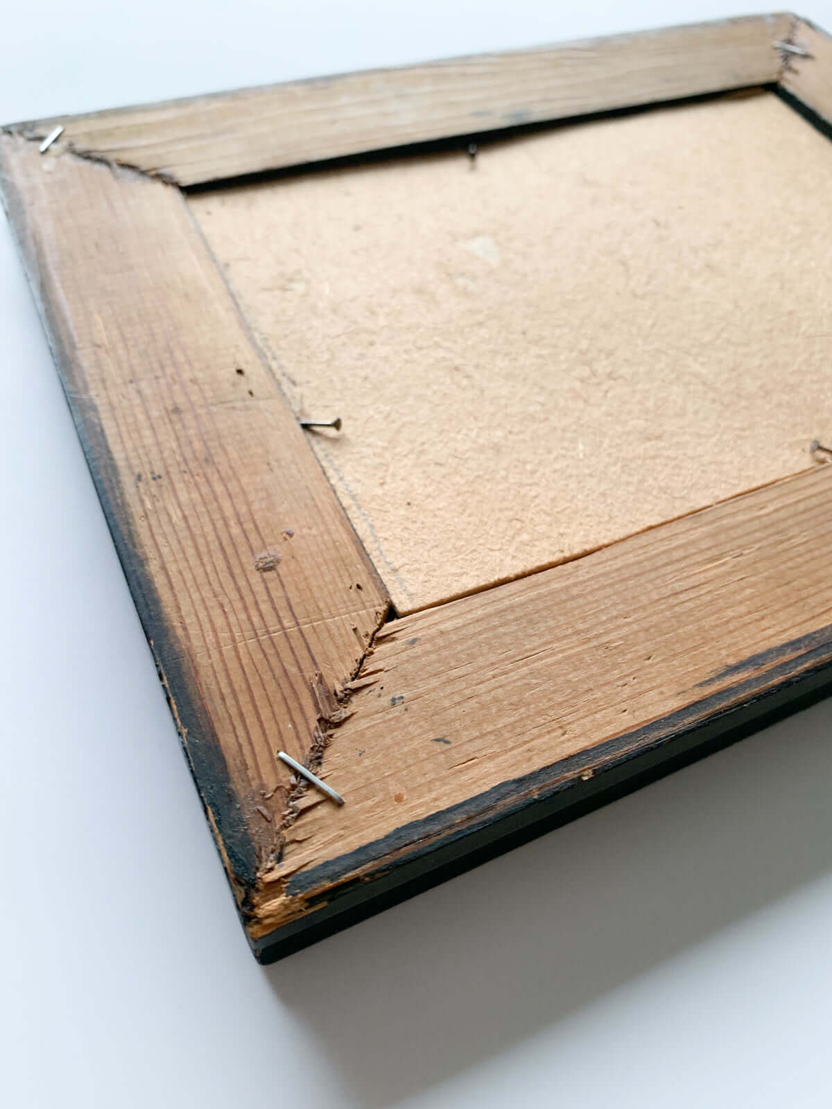 Rare Chromolithograph of Emperor Nicholas II and Family, 1902–1903, in Carved Wooden Frame