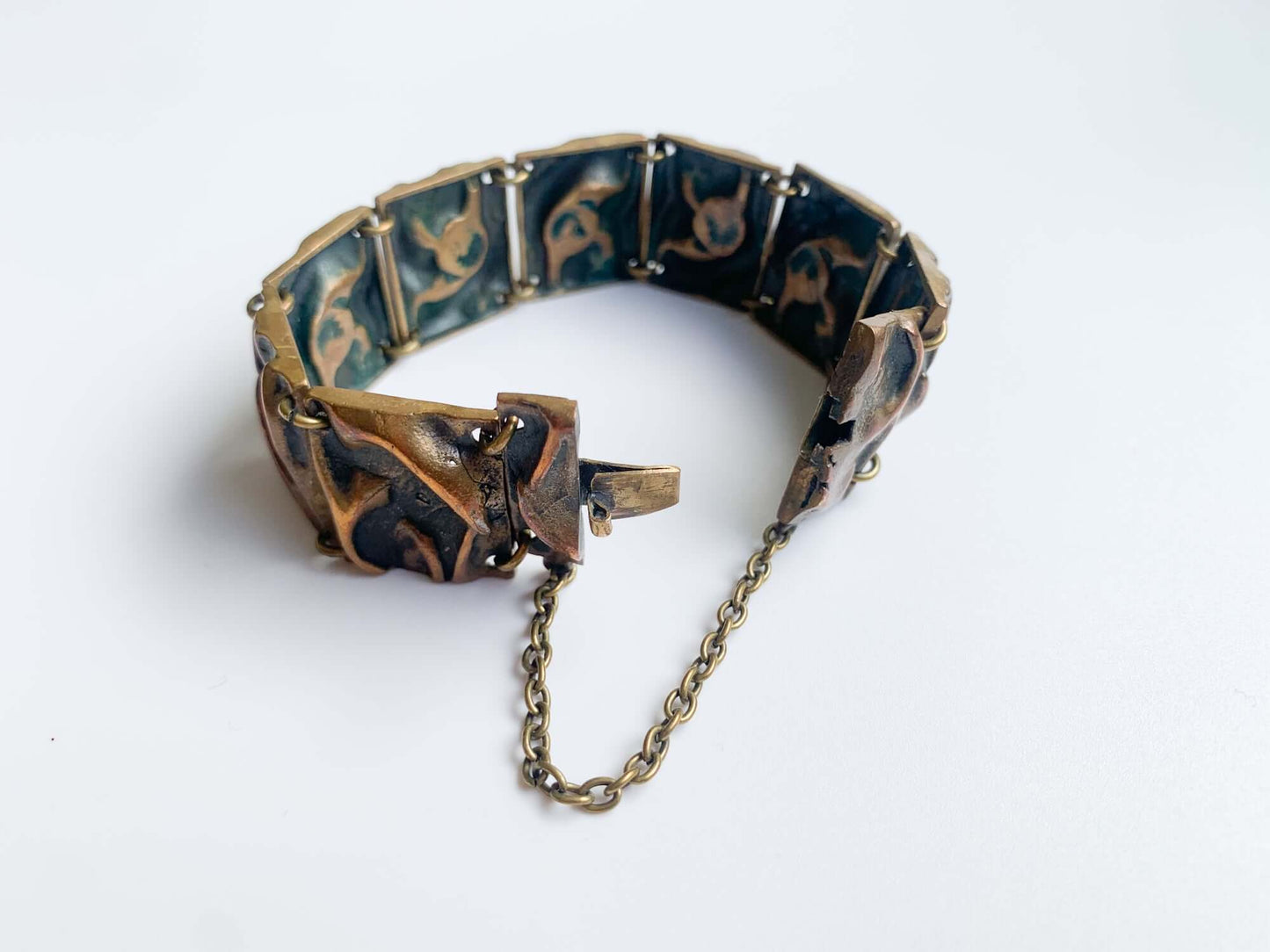 Scandinavian Brutalist style substantial bronze bracelet, Jalosepot Finland, 1960-70s