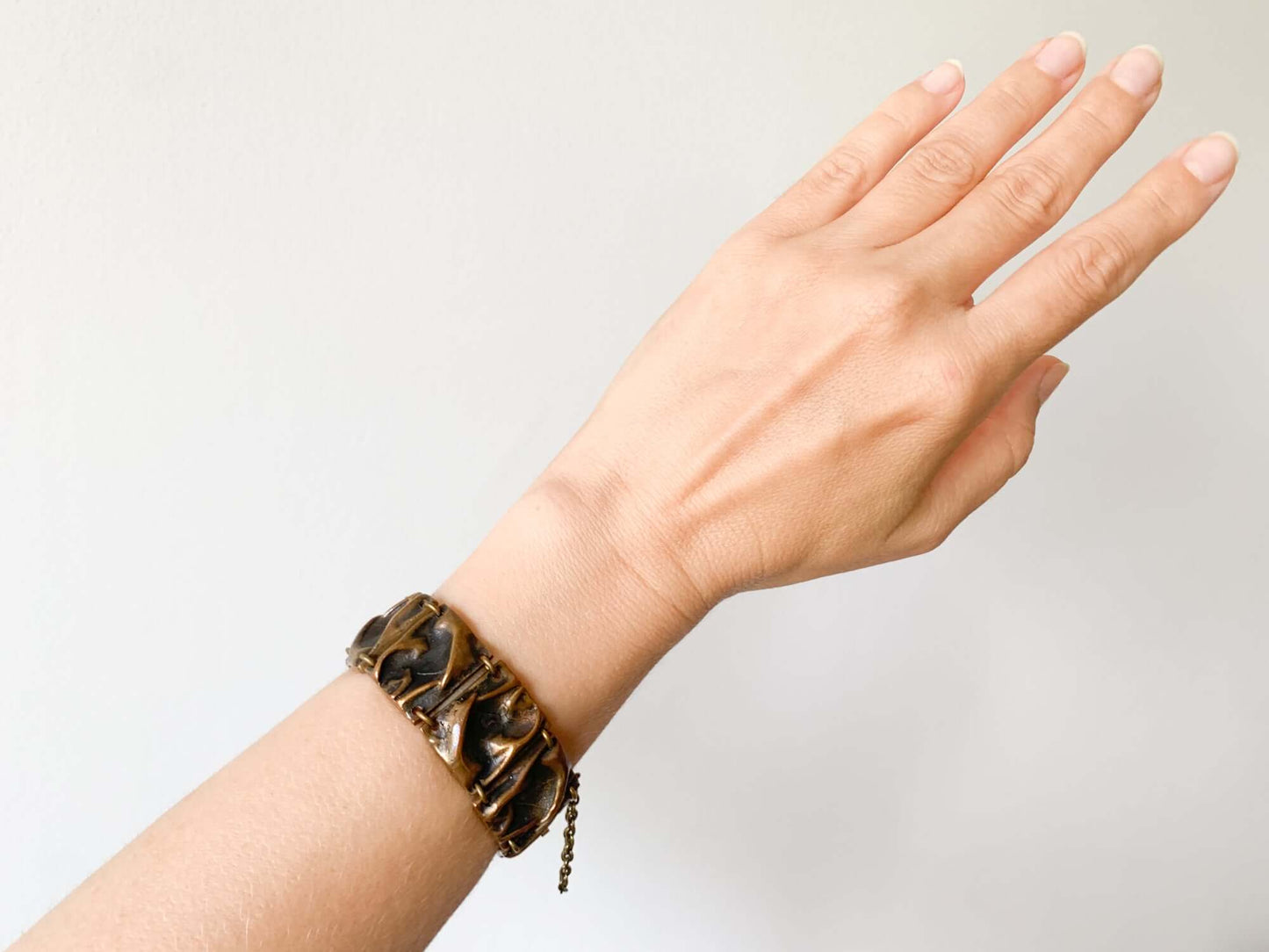 Scandinavian Brutalist style substantial bronze bracelet, Jalosepot Finland, 1960-70s