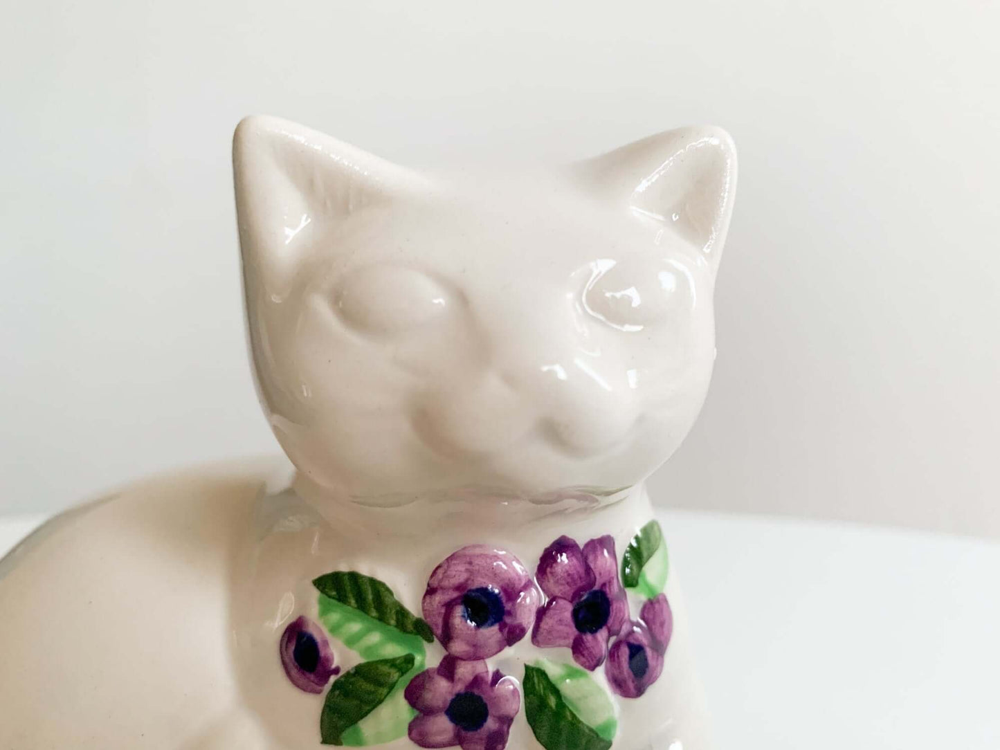 Vintage collectible Midmod decor