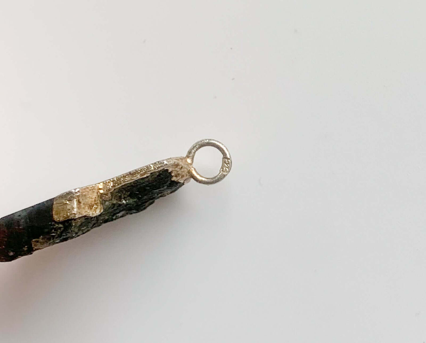 Spektrolith-Anhänger in Sterlingsilber, Finnland
