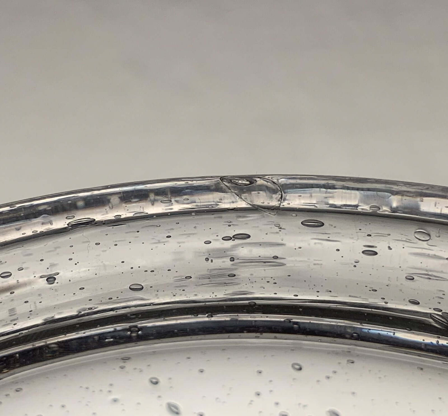 Kaj Franck signature on glass vase