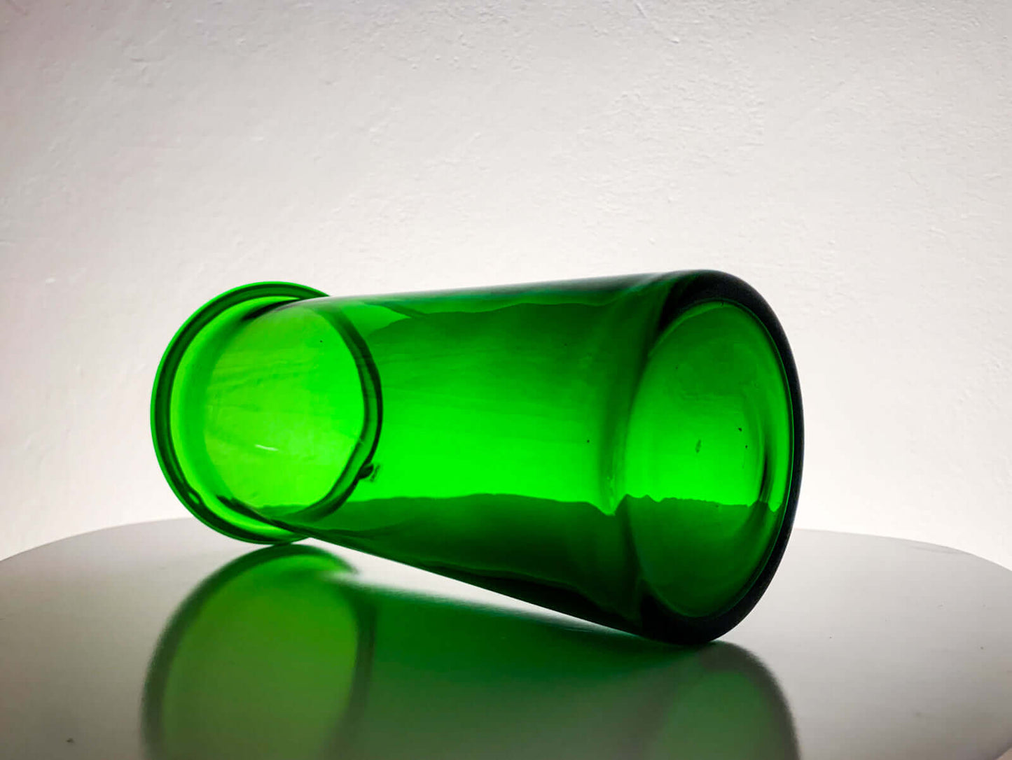 Markku Salo, Nuutajarvi Juno green vase, 1990s Finland