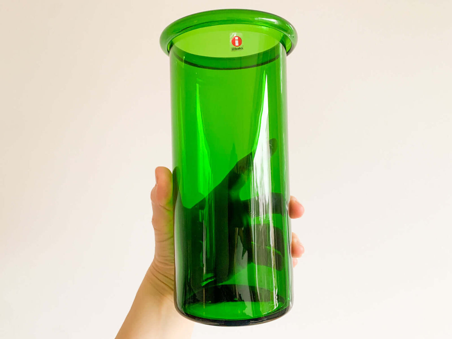 Markku Salo, Nuutajarvi Juno green vase, 1990s Finland