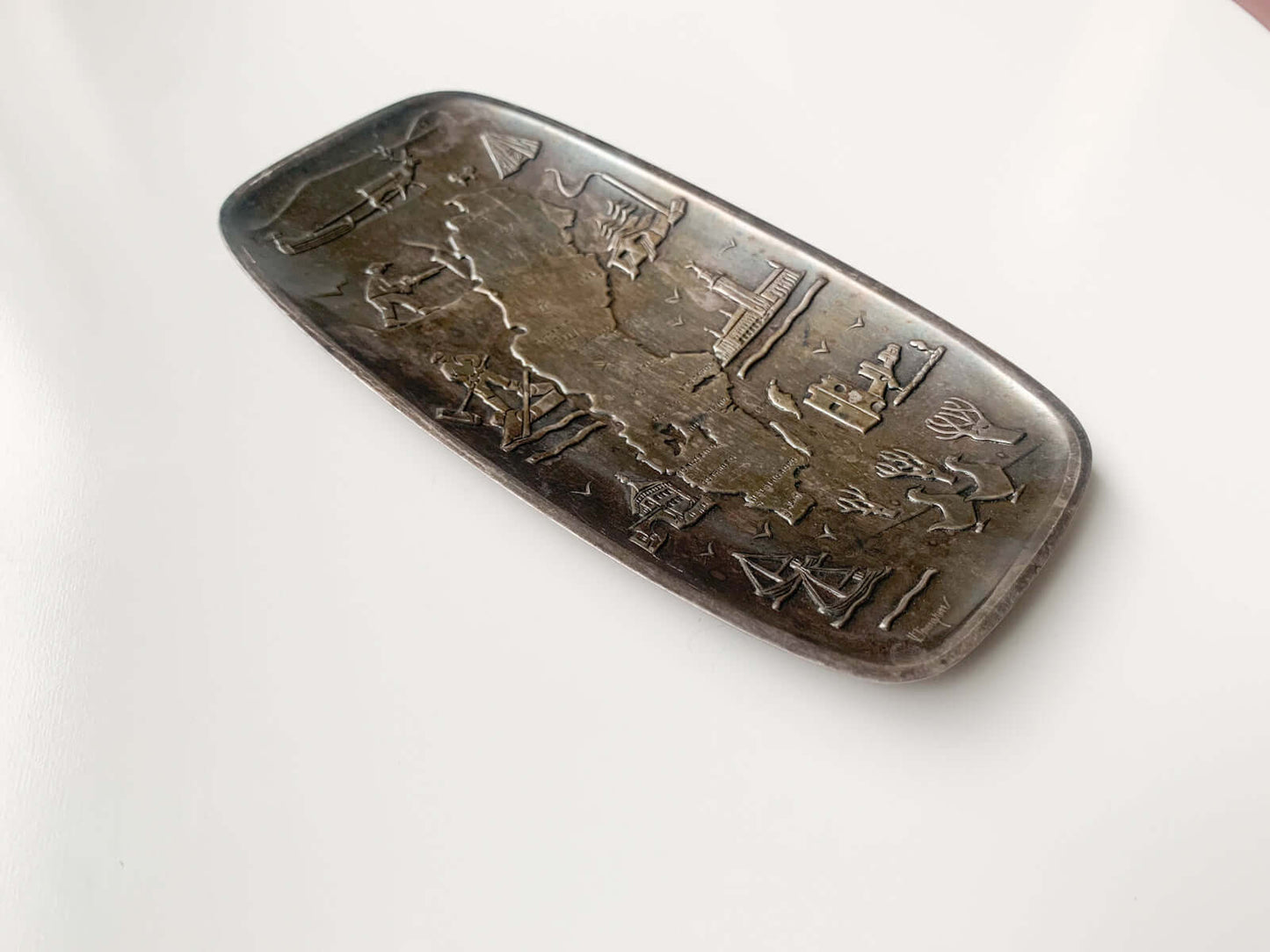 Modernist tray with symbols of Sweden in 1960s. Designer Vera Ferngren