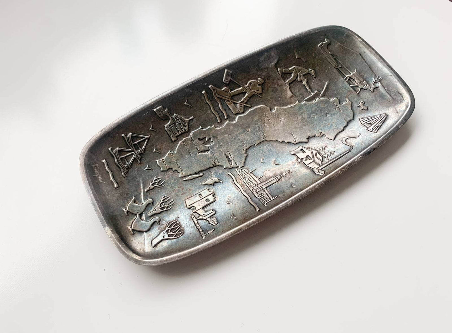 Modernist tray with symbols of Sweden in 1960s. Designer Vera Ferngren