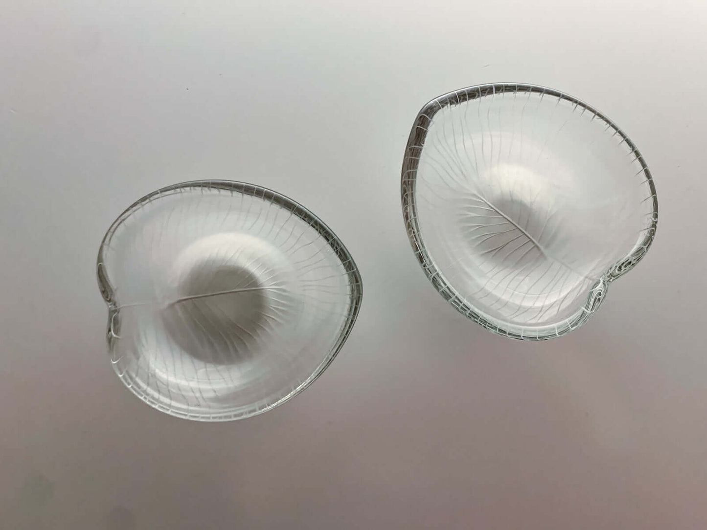 Iittala Tapio Wirkkala, Art glass object Lehti 3268 signed 90 mm, 1950s