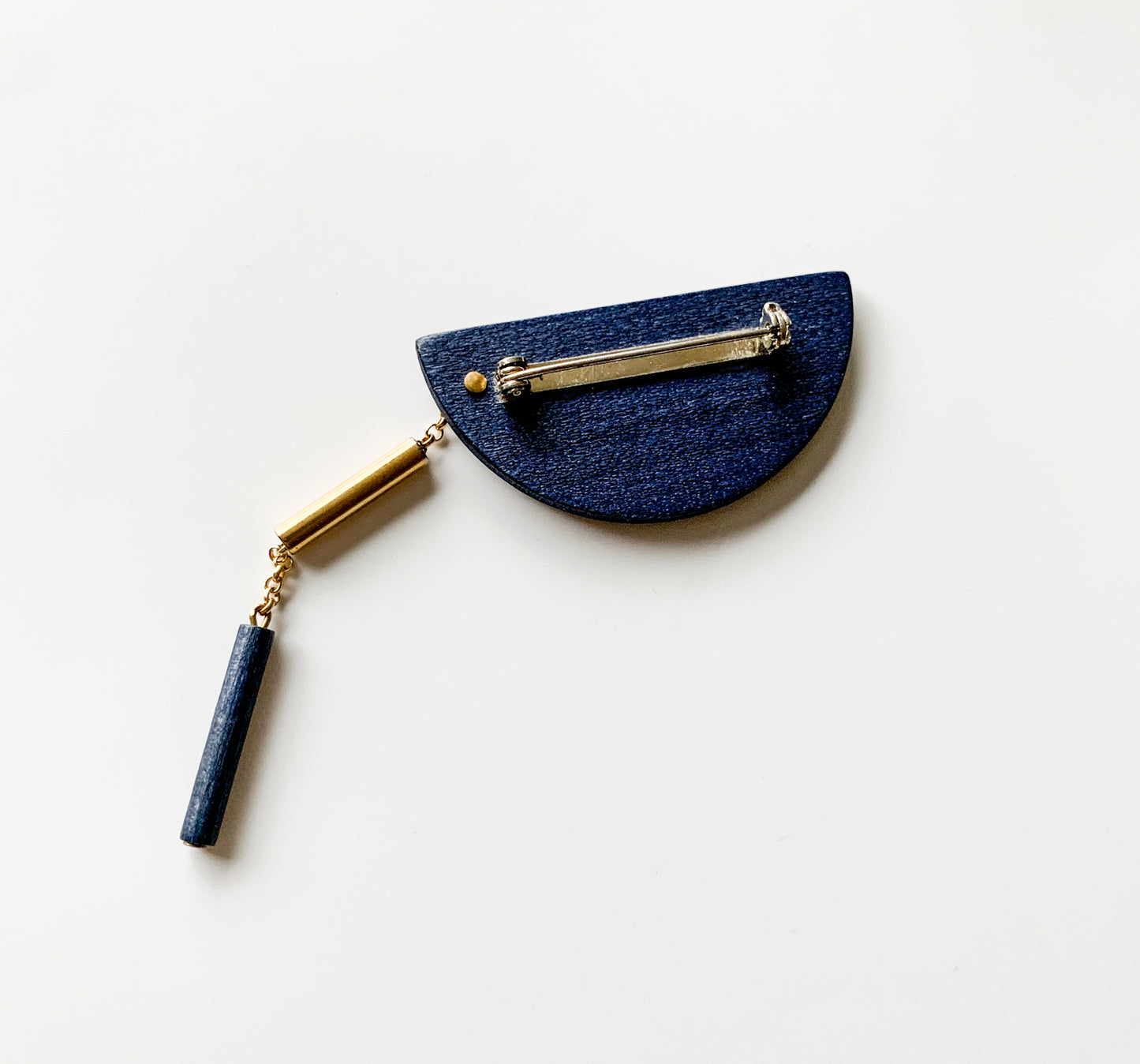 Aarikka Finland Wood Pendulum brooch, navy blue