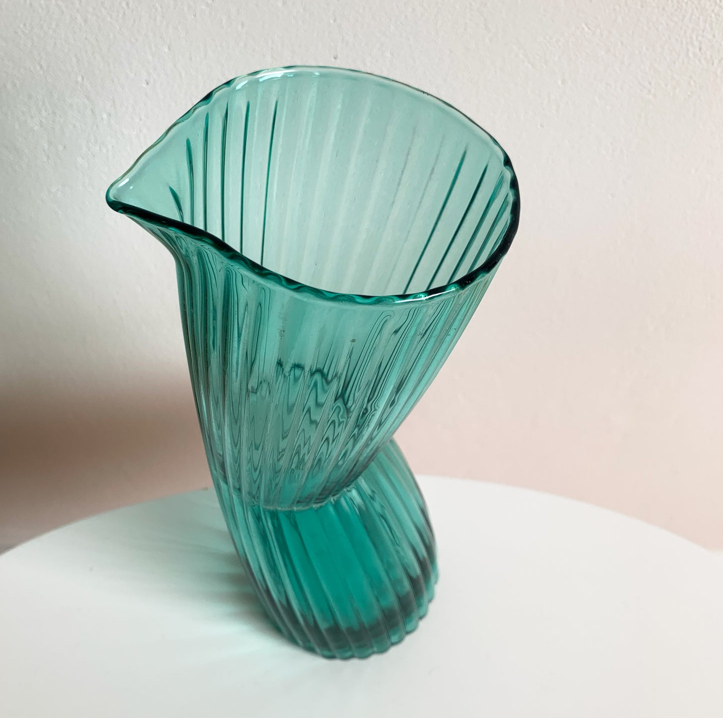 Iittala Gluck! teal glass pitcher | Kati Tuominen-Niittylä