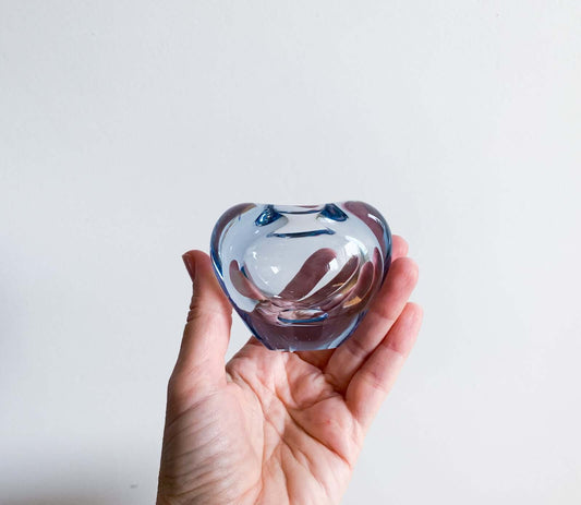 Holmegaard Per Lutken, Art glass blue vase Minuet length 8 cm, 1960s